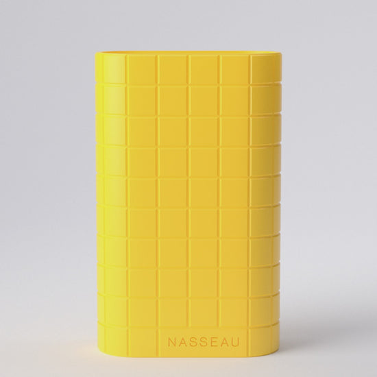 360 view yellow oval vase of the brand Nasseau