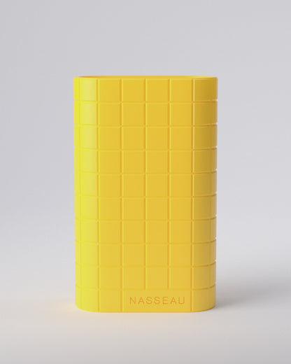 360 view yellow oval vase of the brand Nasseau