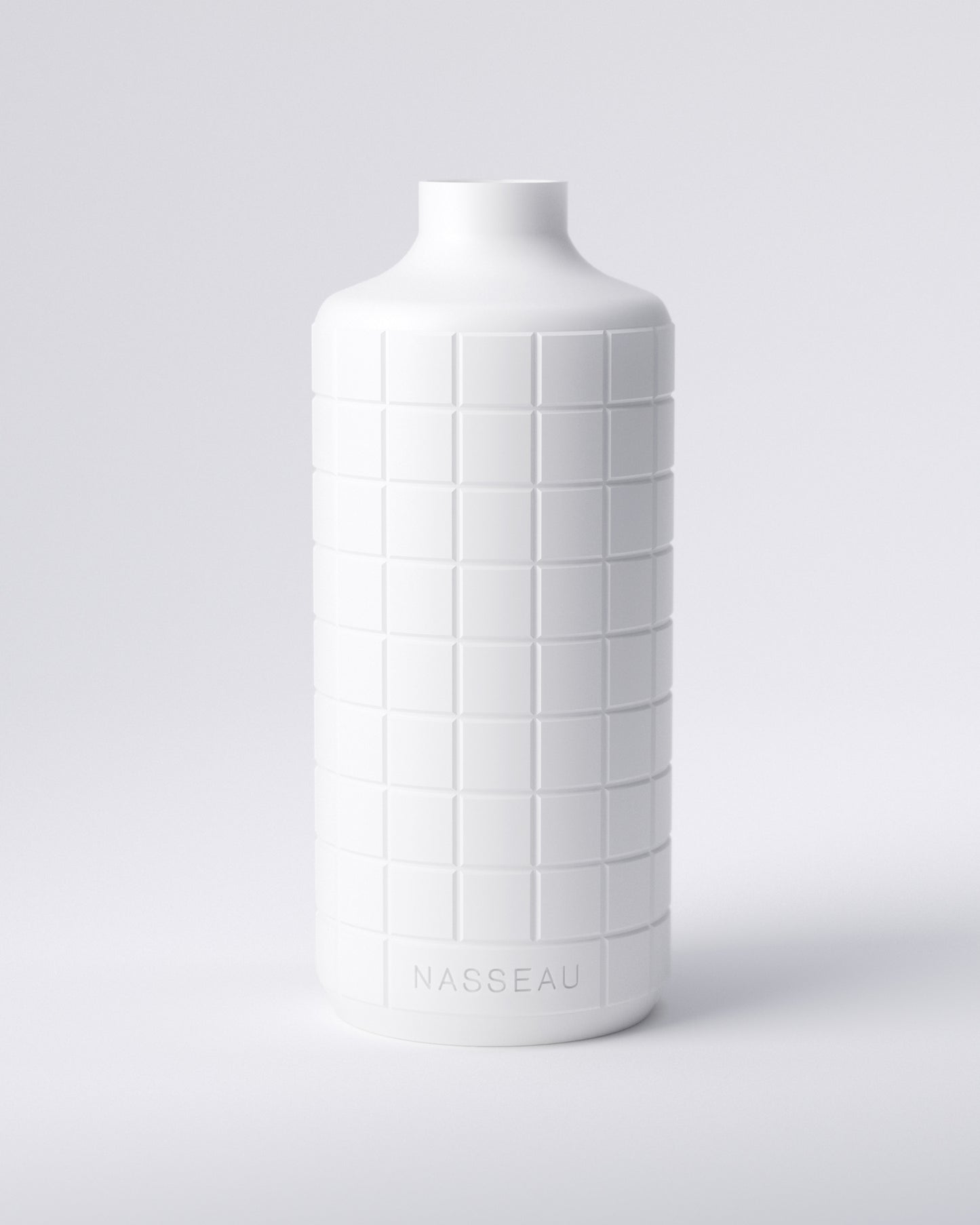 White 3d printed round vase with 'Nasseau' branding on a light gray background